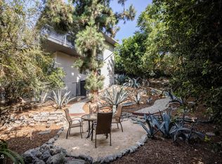 3836 De Longpre Ave, Los Angeles, CA 90027