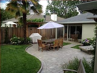 4th image of 2689 Carolina Ave