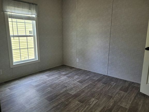 3rd image of 9460 Sunset Dr #98