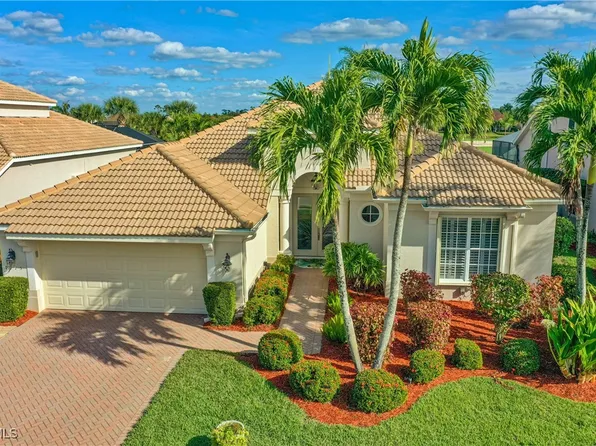 9115 Links Dr, Fort Myers, FL 33913