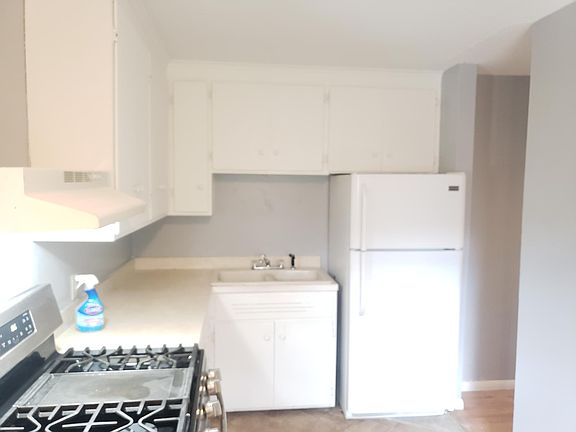 Kitchen image 2