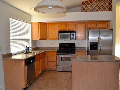 3rd image of 659 E Beargrass Pl