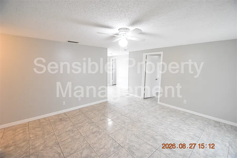 3 bed, 1080 sqft, $1,895 — Photo 2