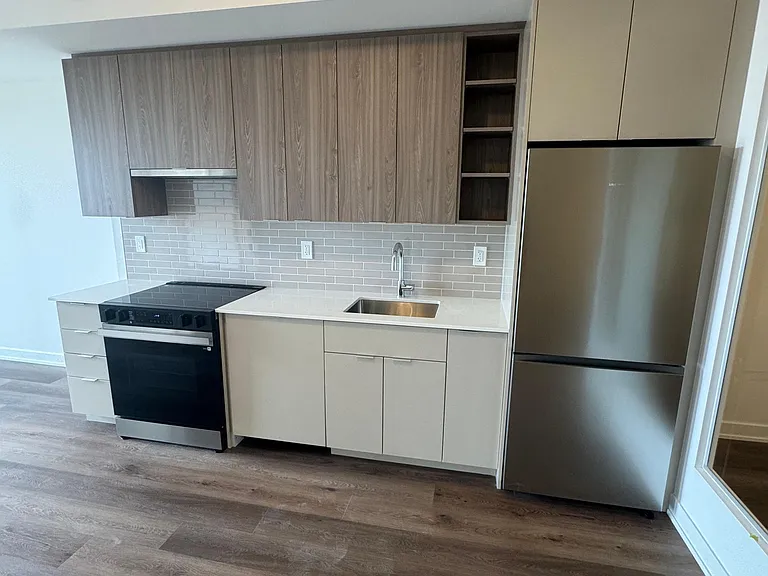 2075 Lakeshore Rd #311 — Photo 3