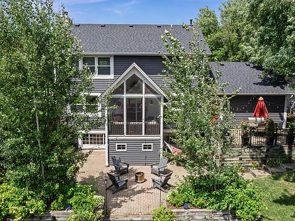 5th image of 85 Castle Ridge Ct