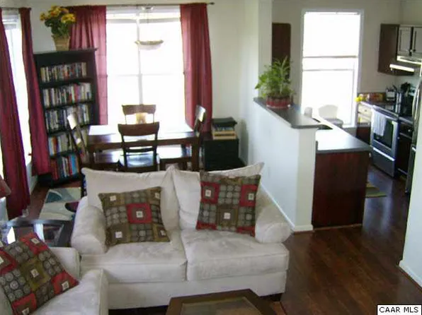 300 Riverbend Dr APT 4F, Charlottesville, VA 22911