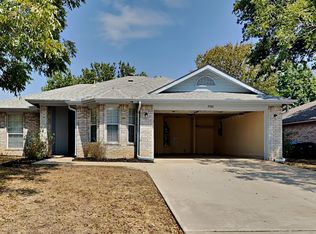 7921 Val Verde Dr, Fort Worth, TX 76123