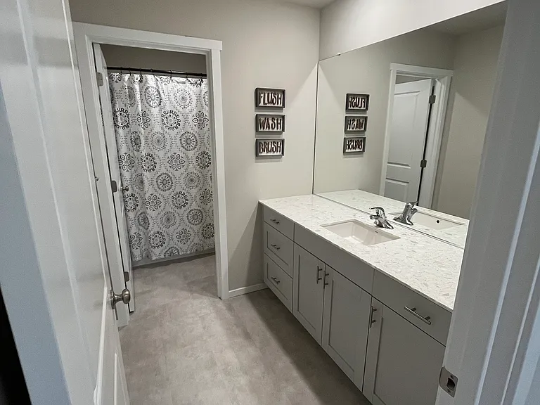 3932 Boxcar Ct NE — Photo 5