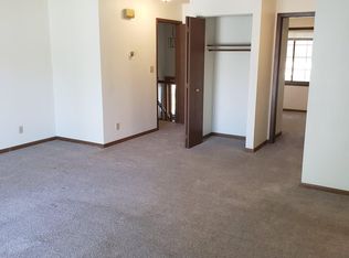 257 23rd St SE APT 1, Willmar, MN 56201