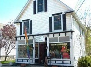335 Center St, Lewiston, NY 14092