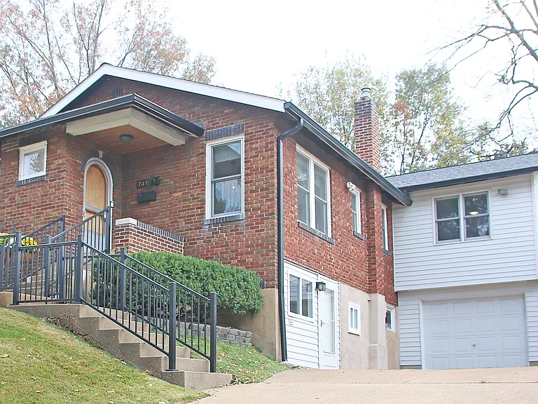 7416 Lansdowne Ave — Photo 1