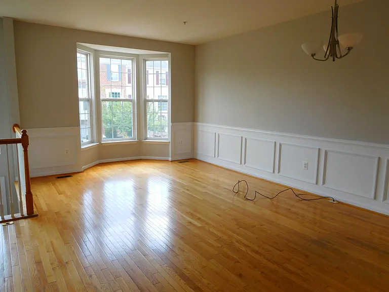 1941 Fieldstone Way — Photo 3