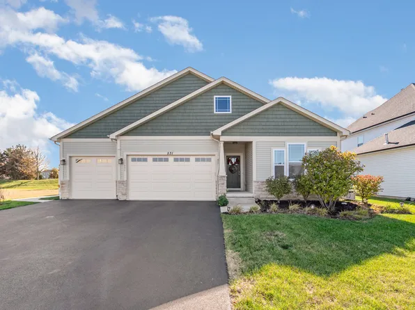 531 W Meadowdale Cir, Hampshire, IL 60140