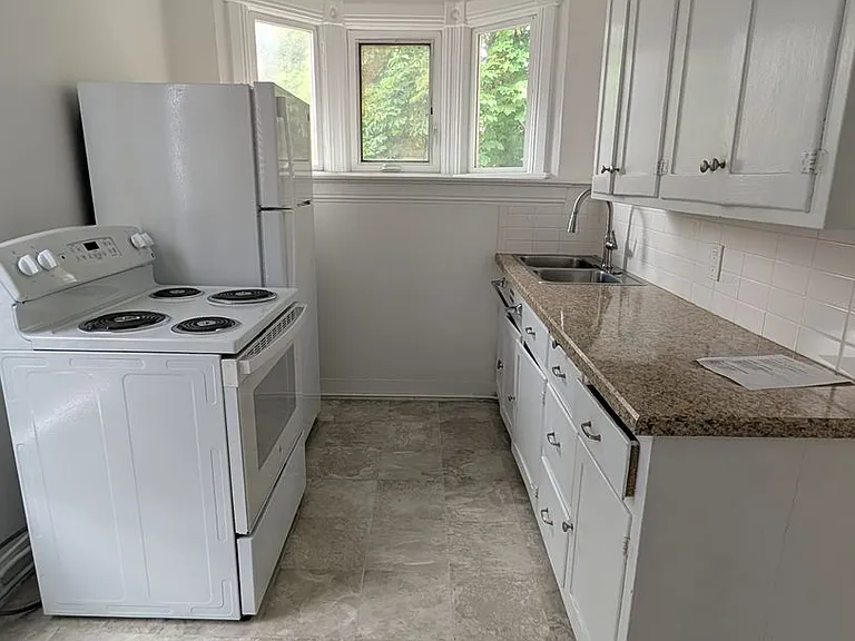 2221 West 1st Avenue — Photo 8
