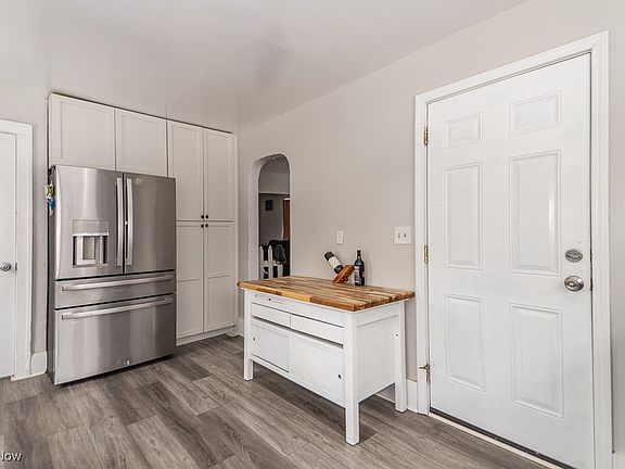 5th image of 811 Hine Ave