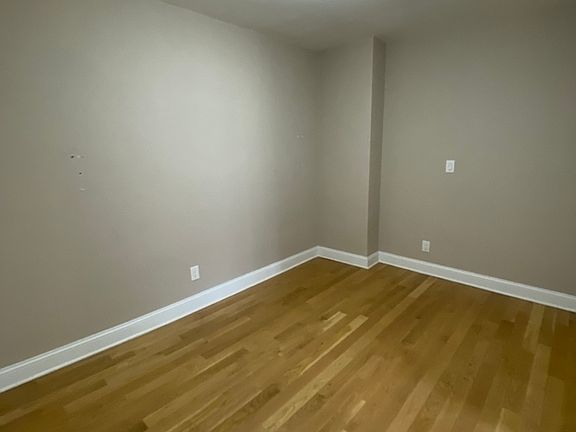 5th image of 305 E 86th St #19PE