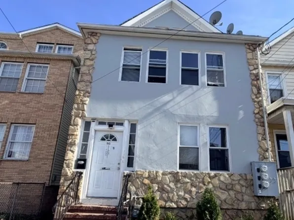 20 Geneva St, Elizabeth City, NJ 07206