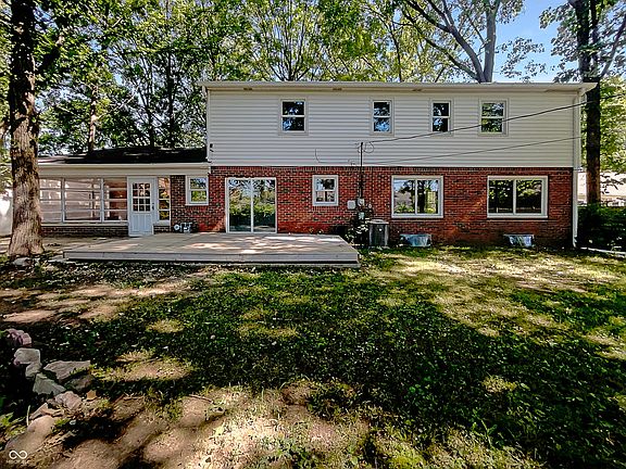 5th image of 7405 Halsted Dr