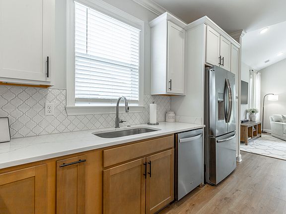 5th image of 8908 Little Pine Ln