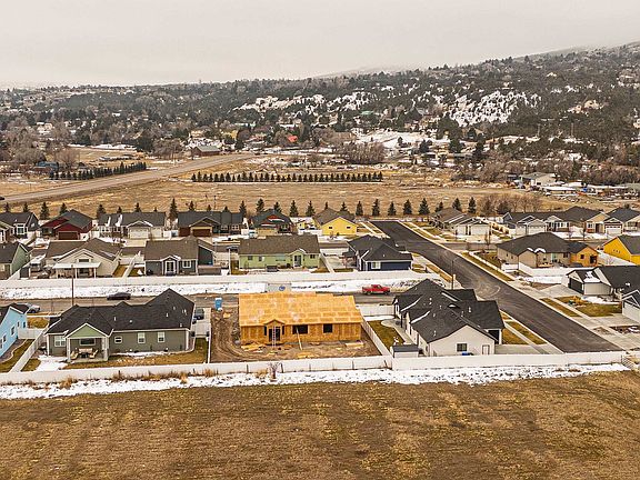 5th image of 564 Mulligan Rd