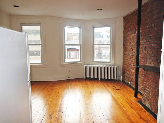 5th image of 2631 N Charles St APT 3