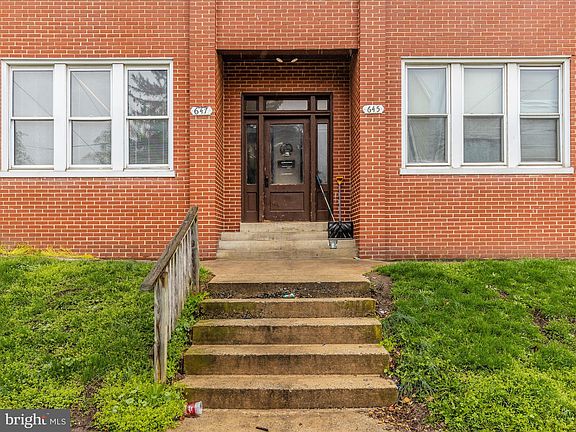 4th image of 645 & 647 S Potomac St