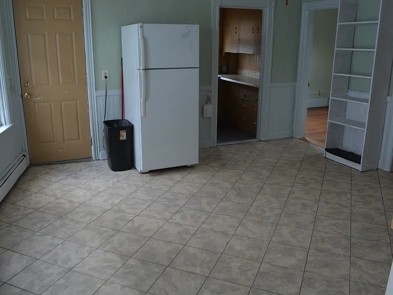 1172 N Main St #1 — Photo 5