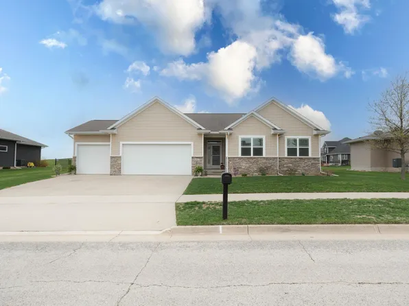 157 Eagle Ridge Dr, Waverly, IA 50677