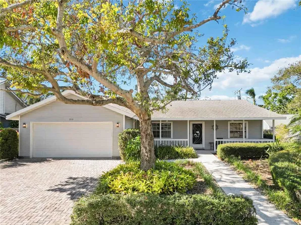 210 20TH STREET W, BRADENTON, FL 34205