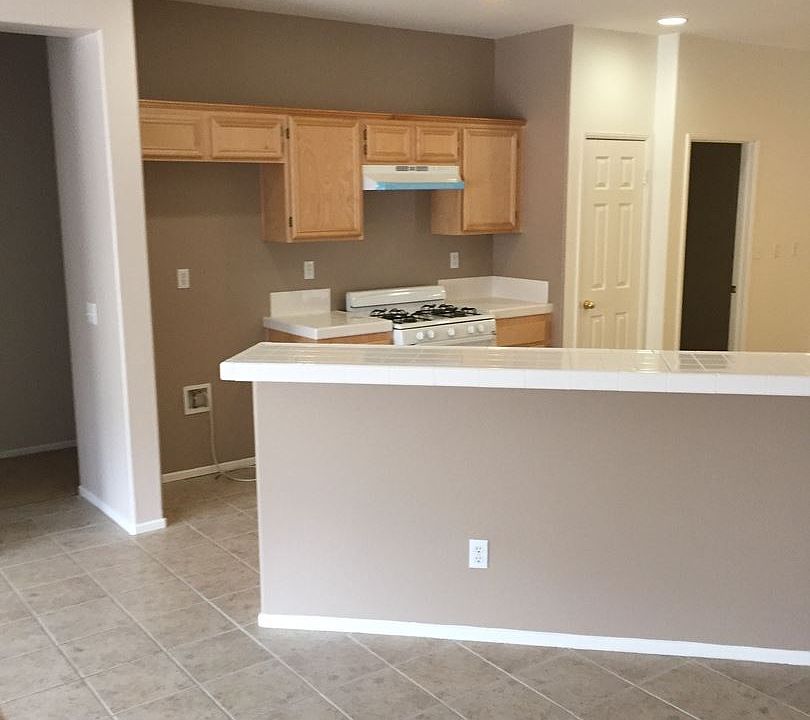 1st image of 13568 Fern Pine St