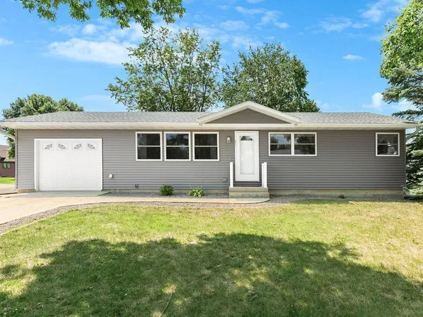930 Park St, Brooten, MN 56316