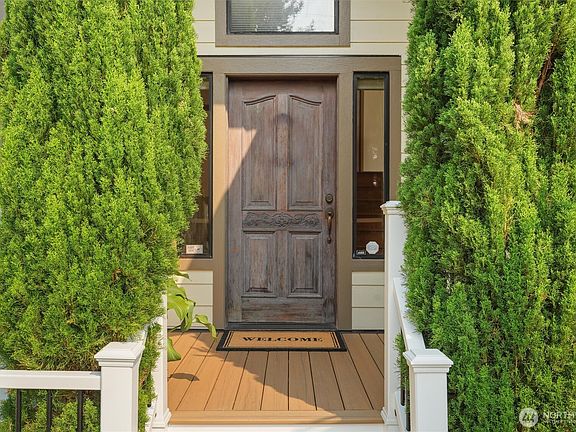 2nd image of 2914 Cedar Avenue S