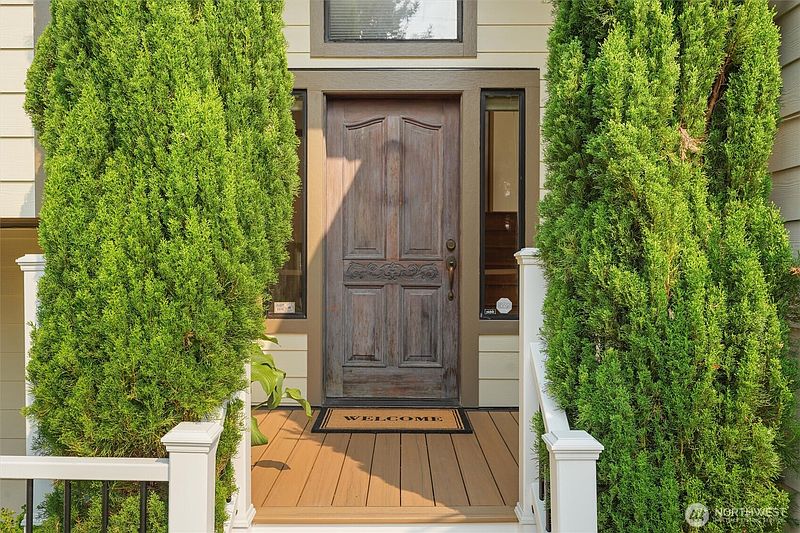 2nd image of 2914 Cedar Avenue S