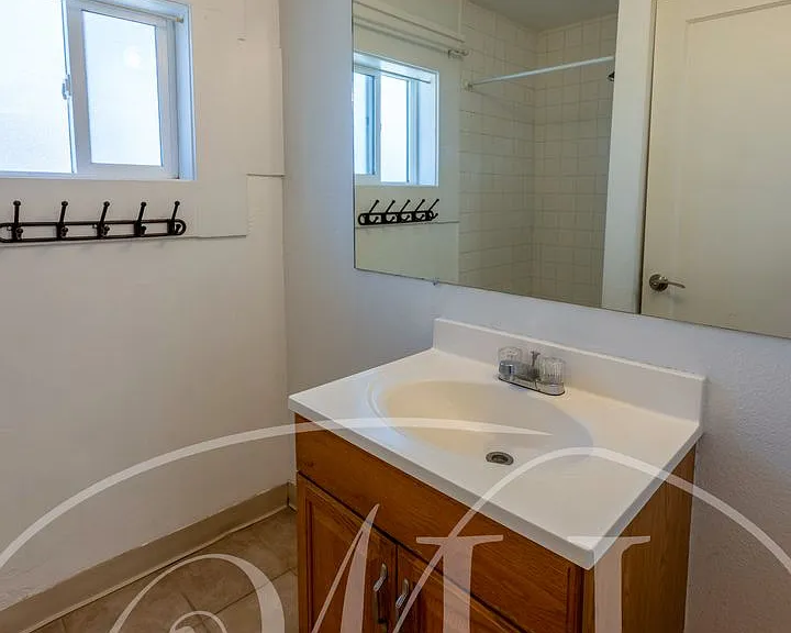 43 NE Ash Ave — Photo 11