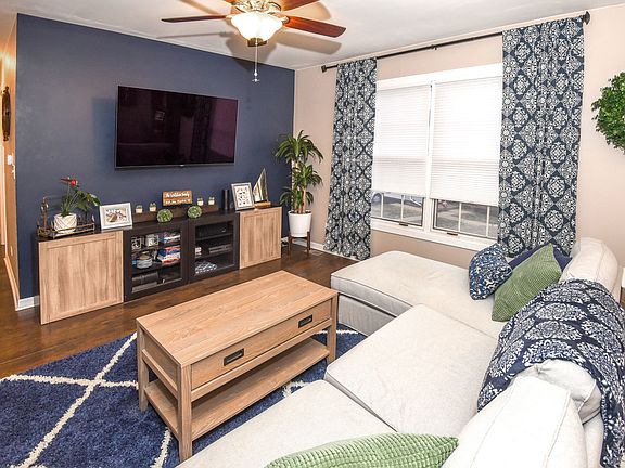 5th image of 765 Wellington Ave #765
