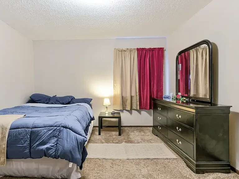 Foot Lake Apartments — Photo 16