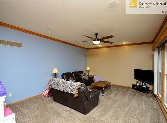 Spacious and Open Great Room for Family Time!