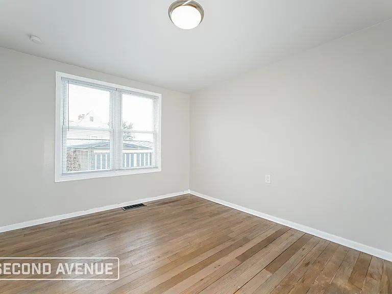 1886 Anderson Ave — Photo 12