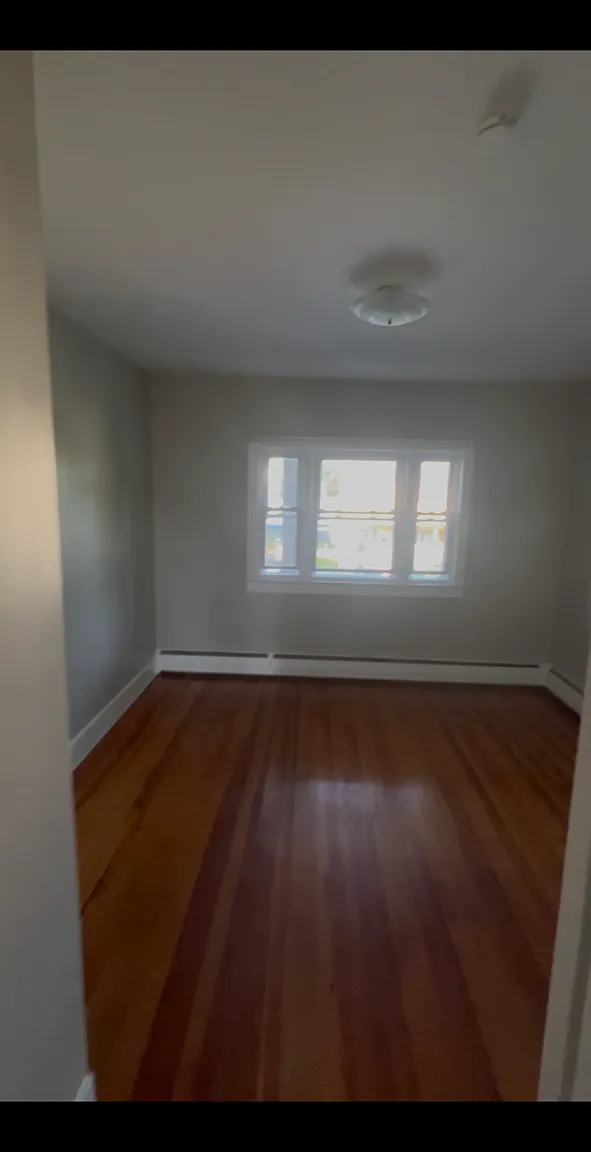 2 bed, 1.0 bath, 859 sqft, $1,025 — Photo 3