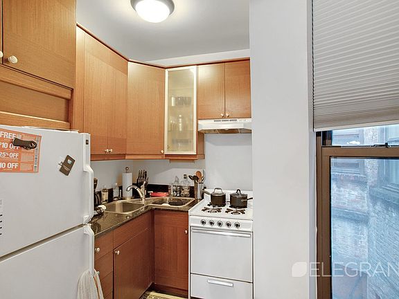 3rd image of 122 E 91st St APT 5A