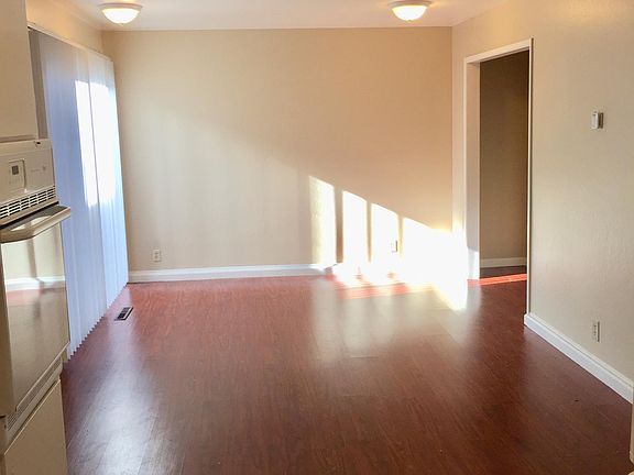 4th image of 1223 W McKinley Ave APT 1