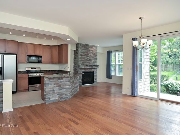 5th image of 330 Sundown Ct Unit F