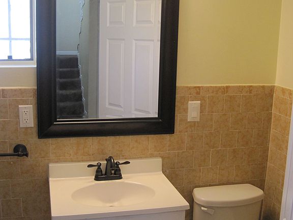 4th image of 4161 Mandalay Dr