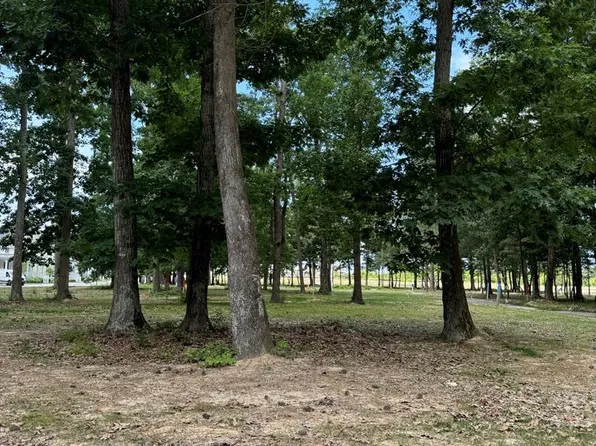 105 William Scott Ln, Cape Charles, VA 23310