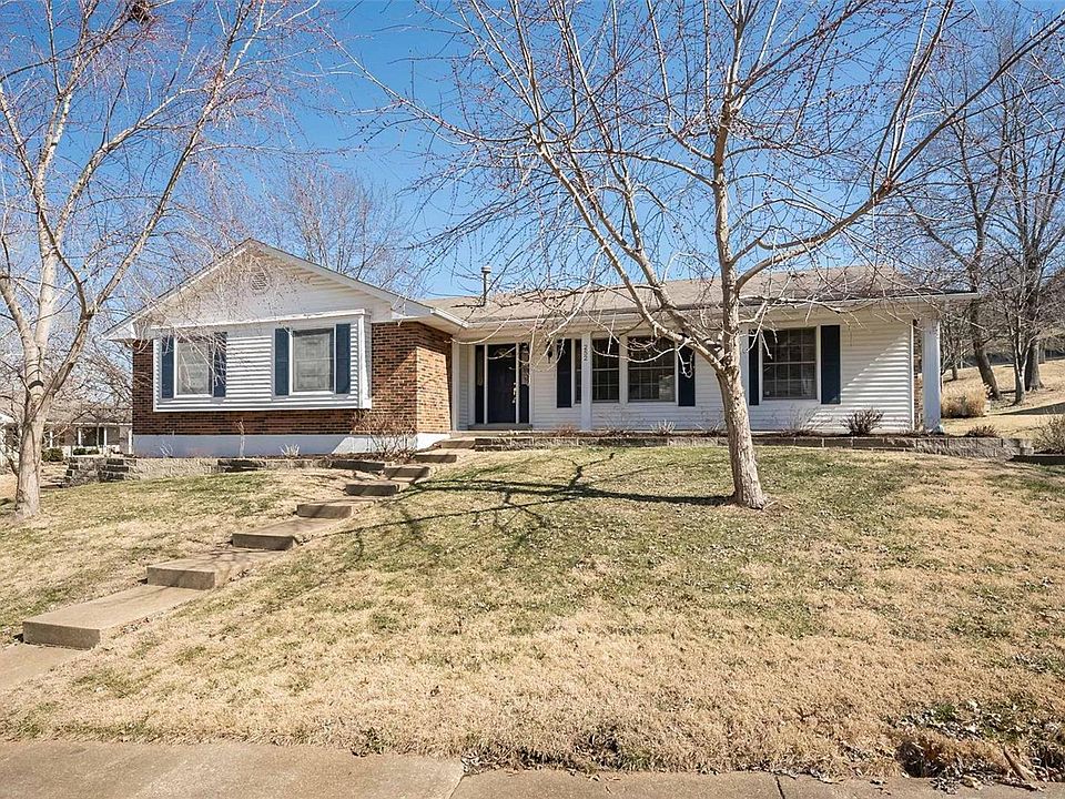 1st image of 252 Essex Mill Dr