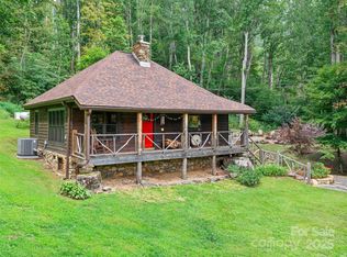 29 Redbud Ln, Bakersville, NC 28705