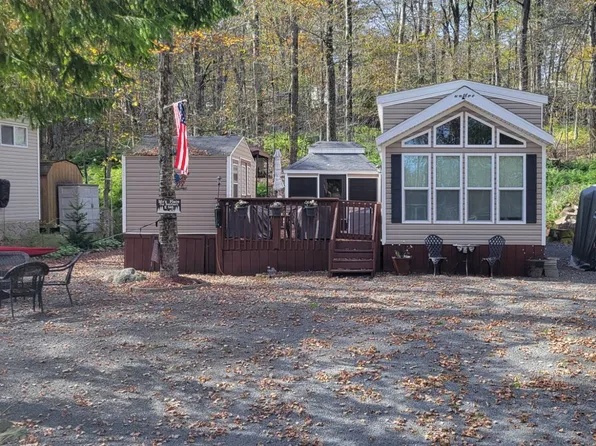 E2 146 Calvary Ct #E-2-146, Gouldsboro, PA 18424