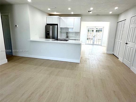 3rd image of 4810 NW 11th Pl