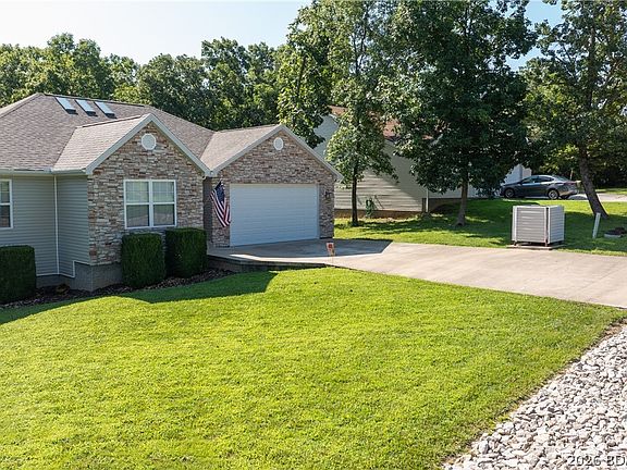 4th image of 918 Cherokee Rd