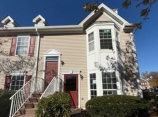32 Columbus Dr #215, Franklin Park, NJ 08823